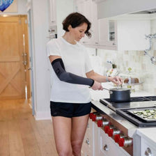 Black Lymphedema Compression Arm Sleeve for Men 20-30mmHg, M814